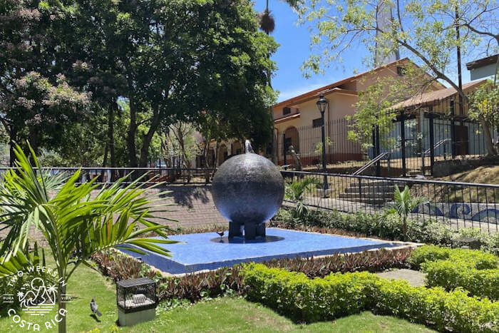 park and fountain in Ciudad Colon 