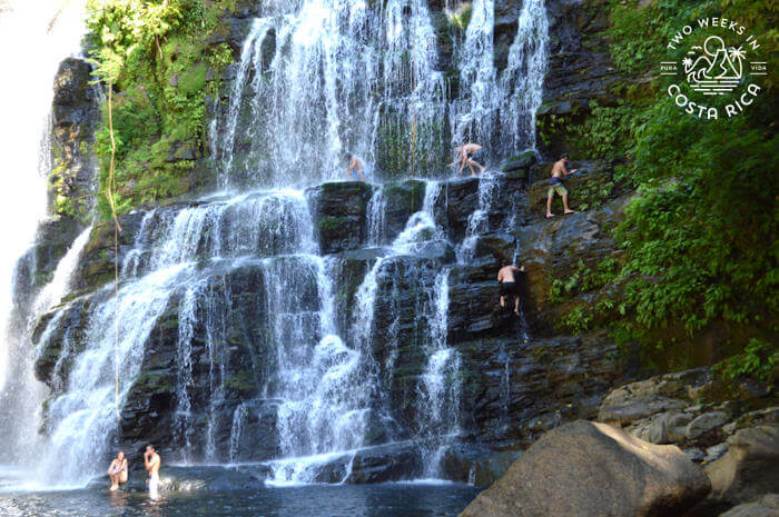 Nauyaca Waterfall jumping